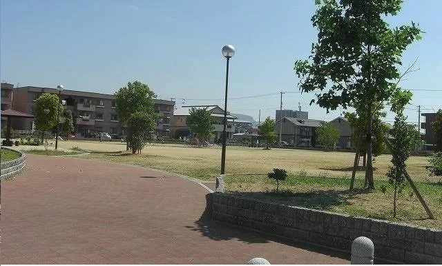 松縄流石公園さんまで650m