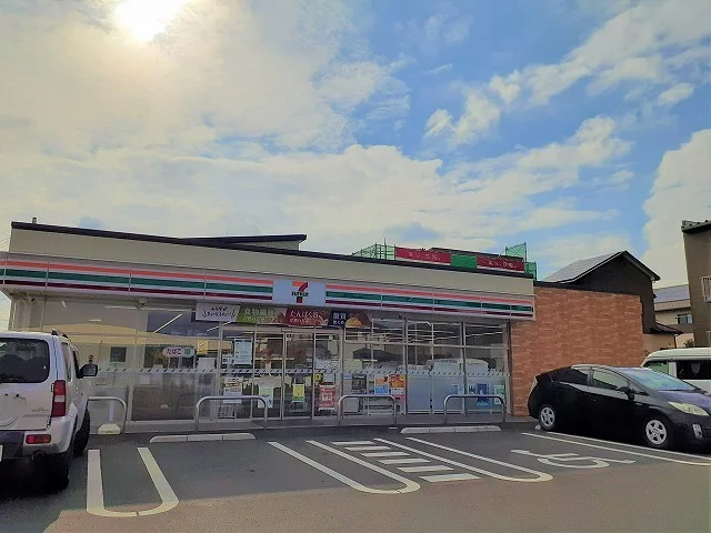 セブン-イレブン 狭山北入曽店まで1000m