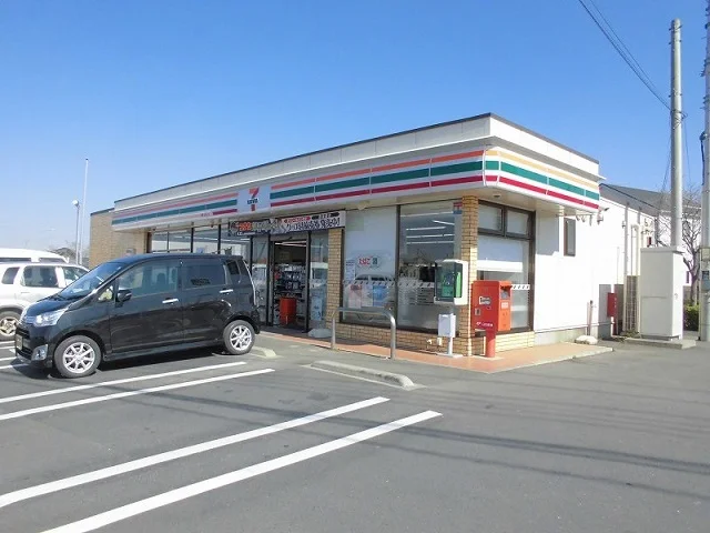 セブンイレブン石下大房店まで840m