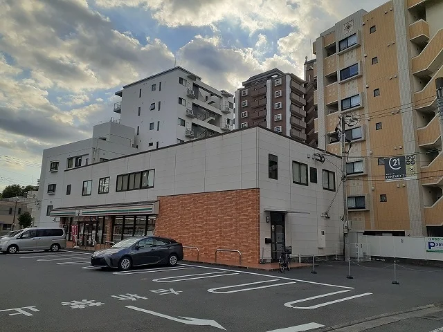 セブンイレブン宮崎広島２丁目店まで120m