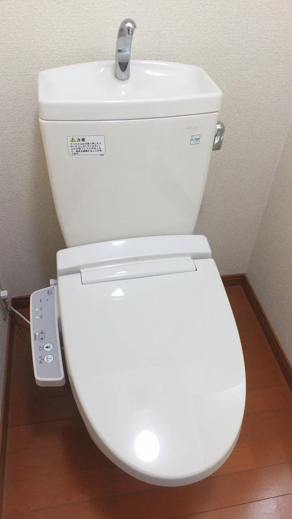 温水洗浄便座設置済み