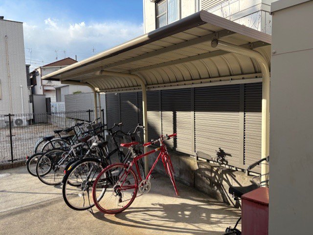 屋根付き駐輪場