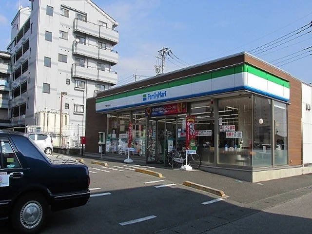 ファミリーマート宇都宮今泉町店まで400m