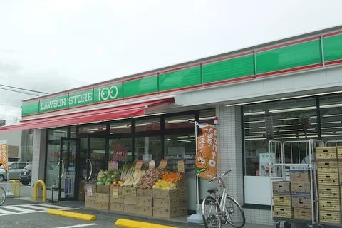 ローソンストア100道徳新町店まで300m