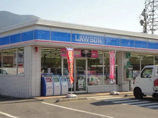 ローソン新居浜インター店様まで650m