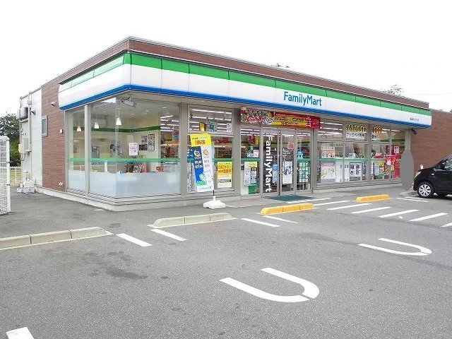 ファミリーマート東インター店まで180m