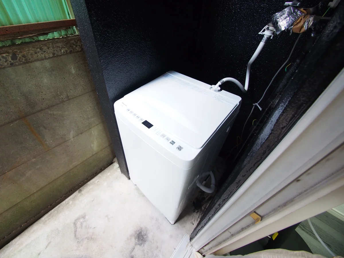新宿・新大久保エリアの一棟貸切戸建マンスリー。33.51㎡のゆとりある1DKに新品家具・家電、Wi-Fiを完備。ホテルにはない快適さで、ビジネスにも観光にも最適な長期滞在をご提供します。