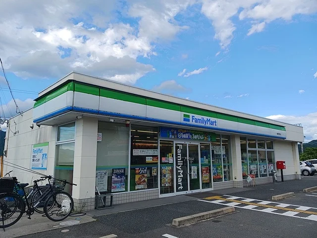 ファミリーマート亀岡河原町店まで635m