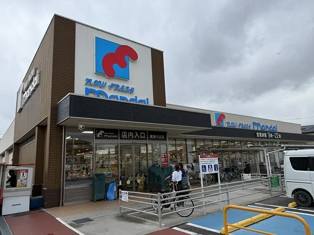 万代南津の辺店様まで200m
