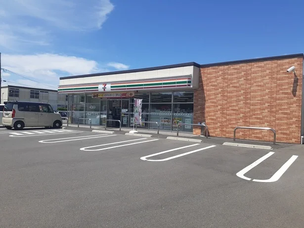セブンイレブン出水上知識店まで400m