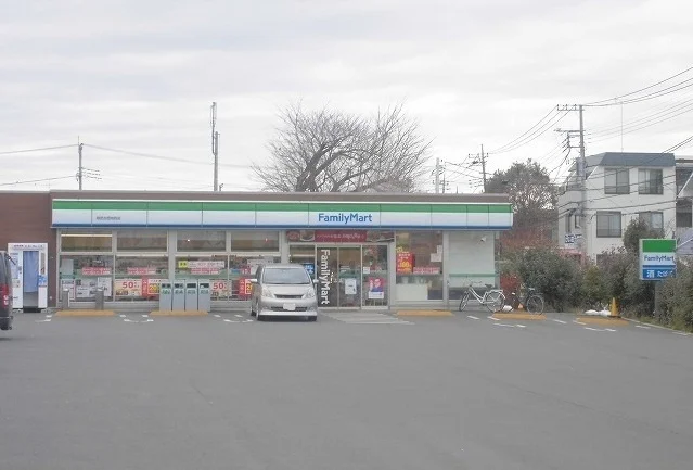 ファミリーマートまで1500m