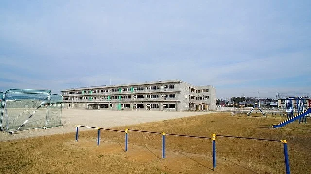 つきのわ小学校まで1500m