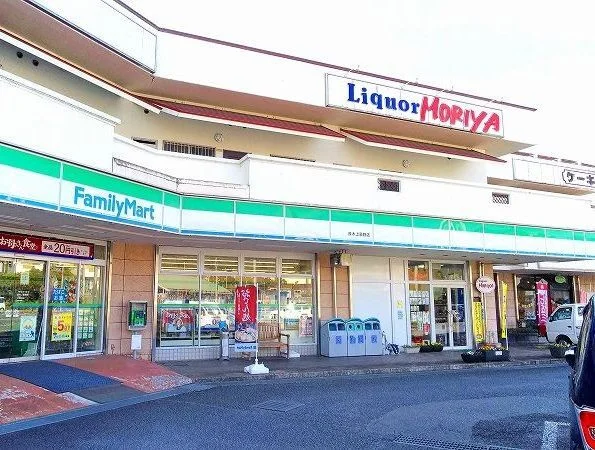 ファミリーマートまで140m