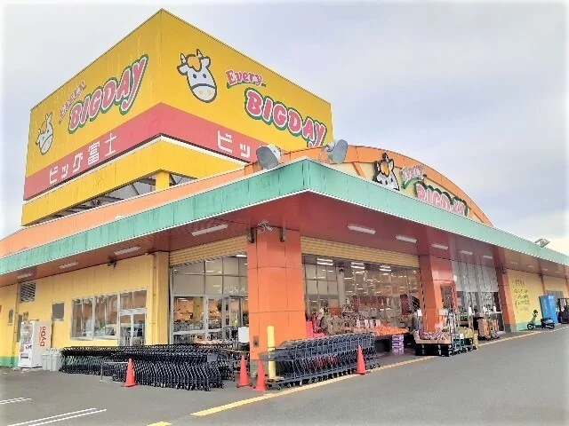 エブリィビッグデー袋井店まで650m