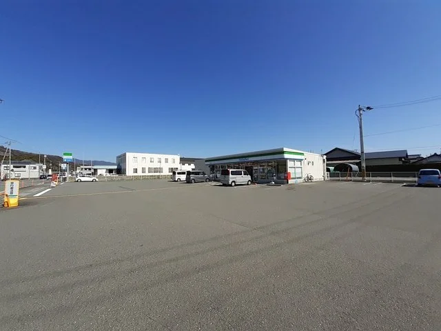 ファミリーマート土佐高岡店まで800m