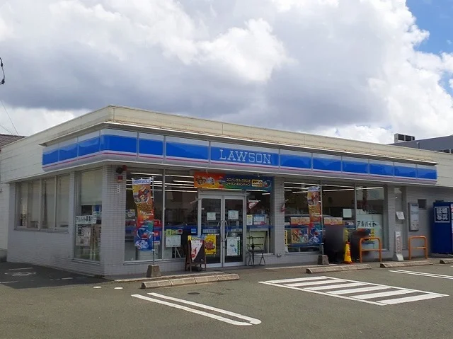 ローソン熊本北郵便局前店まで350m