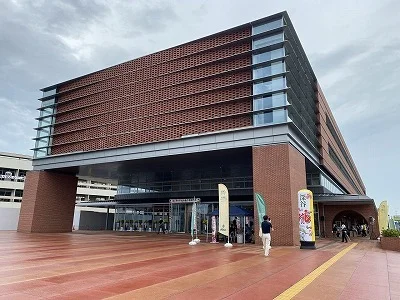 深谷市役所まで1100m