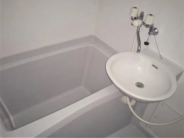 バス・トイレ別なので、ゆったりお風呂に入れます♪