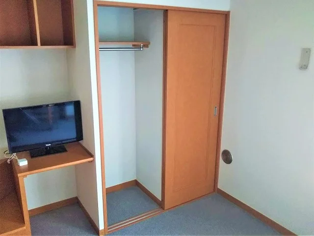荷物もたっぷり入るクローゼットです！