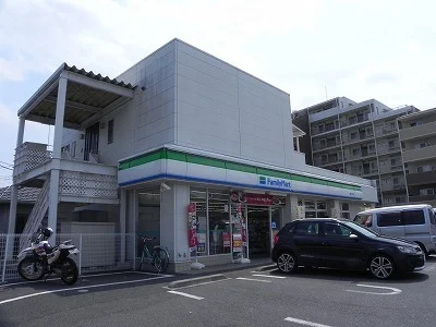 ファミリーマートまで350m