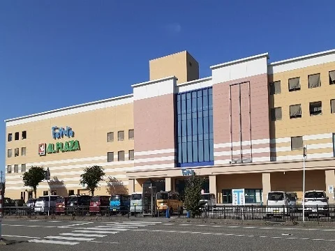ファボーレまで1500m