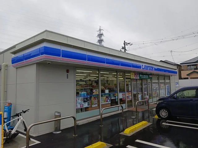 ローソン様まで110m