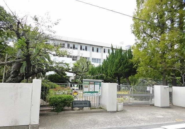 高松市立花園小学校まで900m