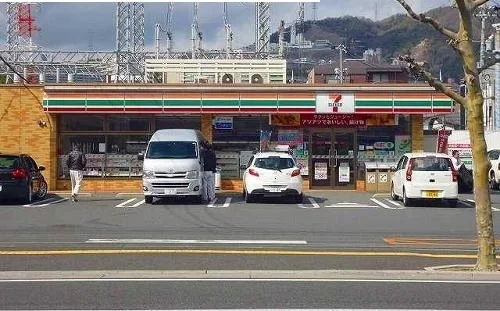 セブンイレブン　草津東二丁目店まで3500m