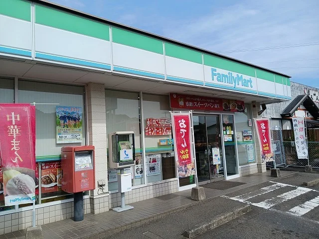 ファミリーマート朝長小迎店まで500m