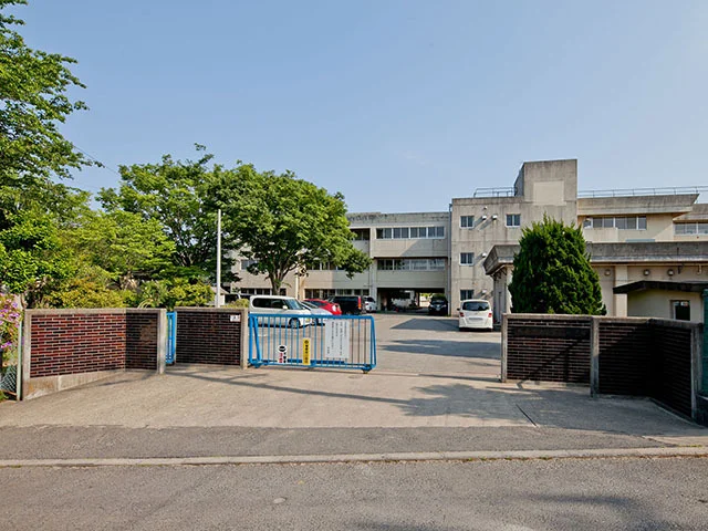 貝の花小学校まで100m