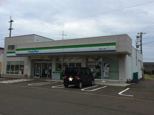 ファミリーマート武生南１丁目店まで450m