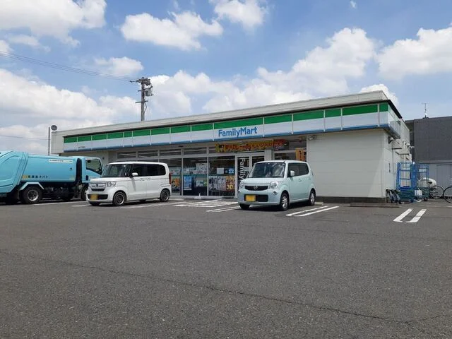 ファミリーマート岐阜下西郷店まで1000m