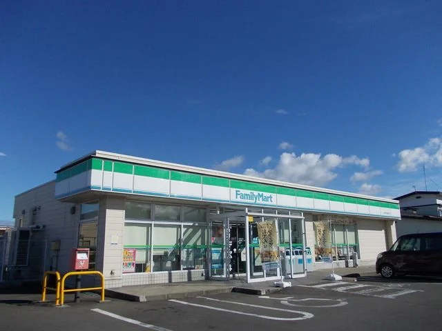 ファミリーマートまで500m