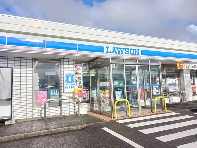ローソン能代藤山店まで635m