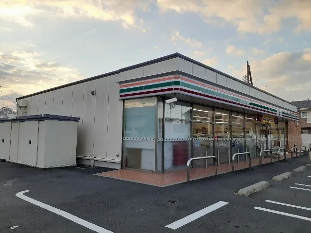 セブンイレブン 袋井方丈店まで200m
