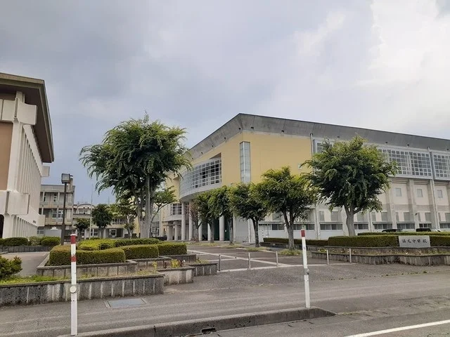 福光中学校まで1200m