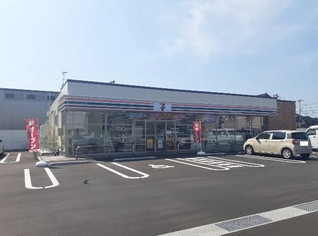 セブンイレブン高岡宮田町店まで400m
