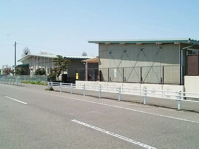 領内保育園まで1700m