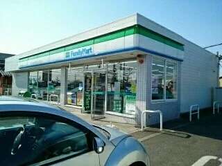 ファミリーマート　花池３丁目店まで450m