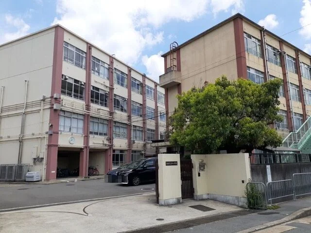 京都市立 百々小学校まで350m