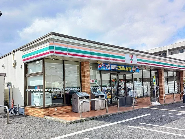 セブンイレブンまで850m
