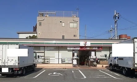 セブンイレブン様まで100m