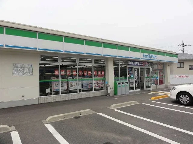 ファミリーマート 郡家宮谷店まで650m