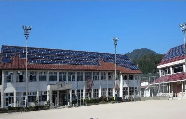 八重小学校まで700m
