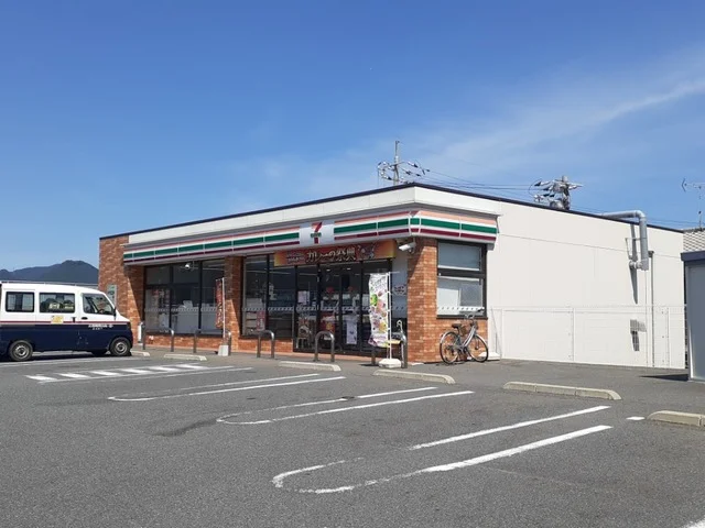 セブンイレブンまで1000m