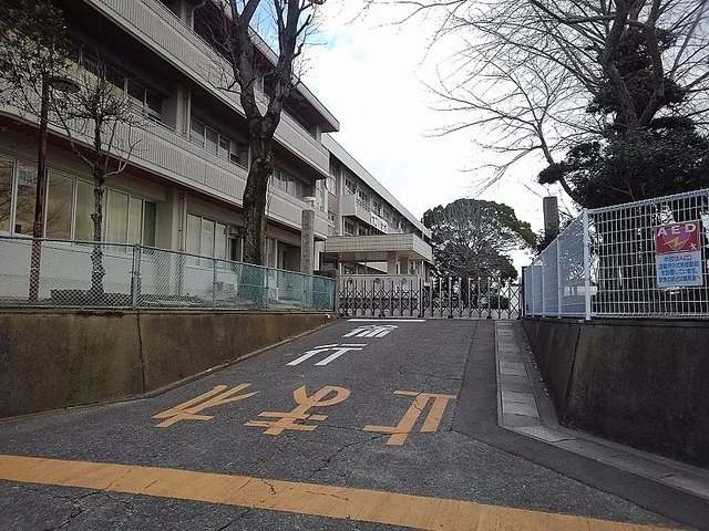 如水小学校まで1300m