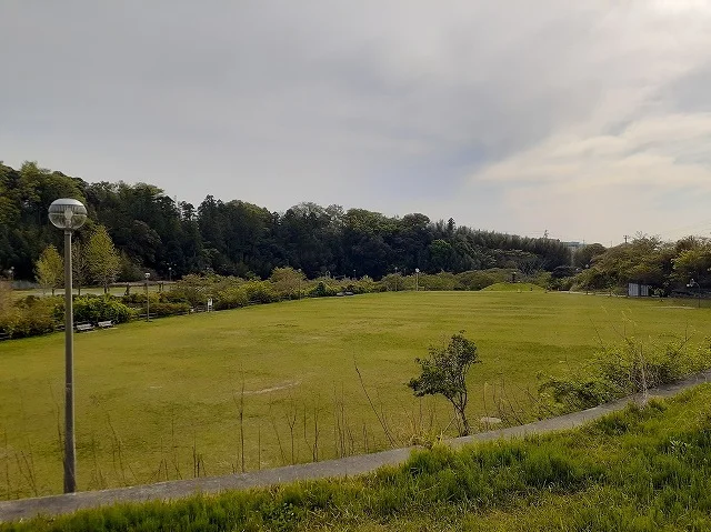 花川運動公園まで1000m