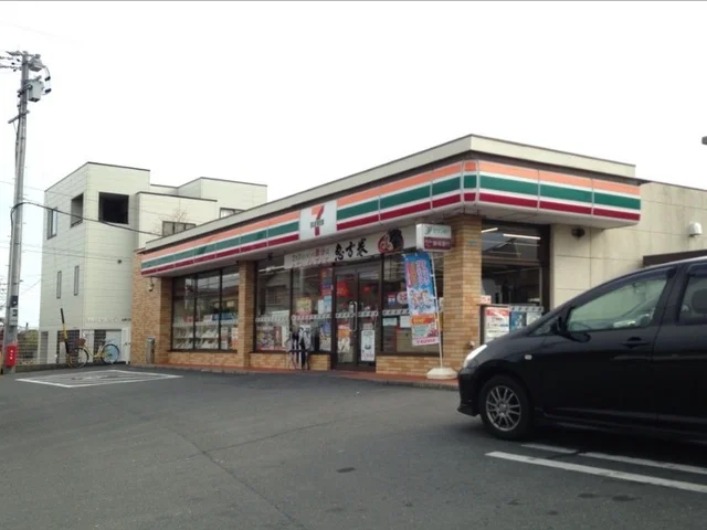 セブンイレブン浜松鴨江３丁目店まで260m