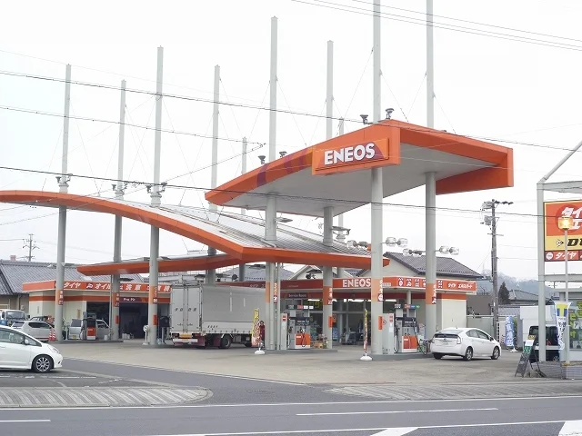 ガソリンスタンドまで400m