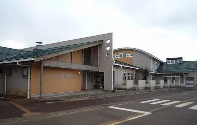 西燕保育園まで500m